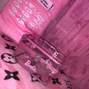 Forever 21 x Barbie makeup case
